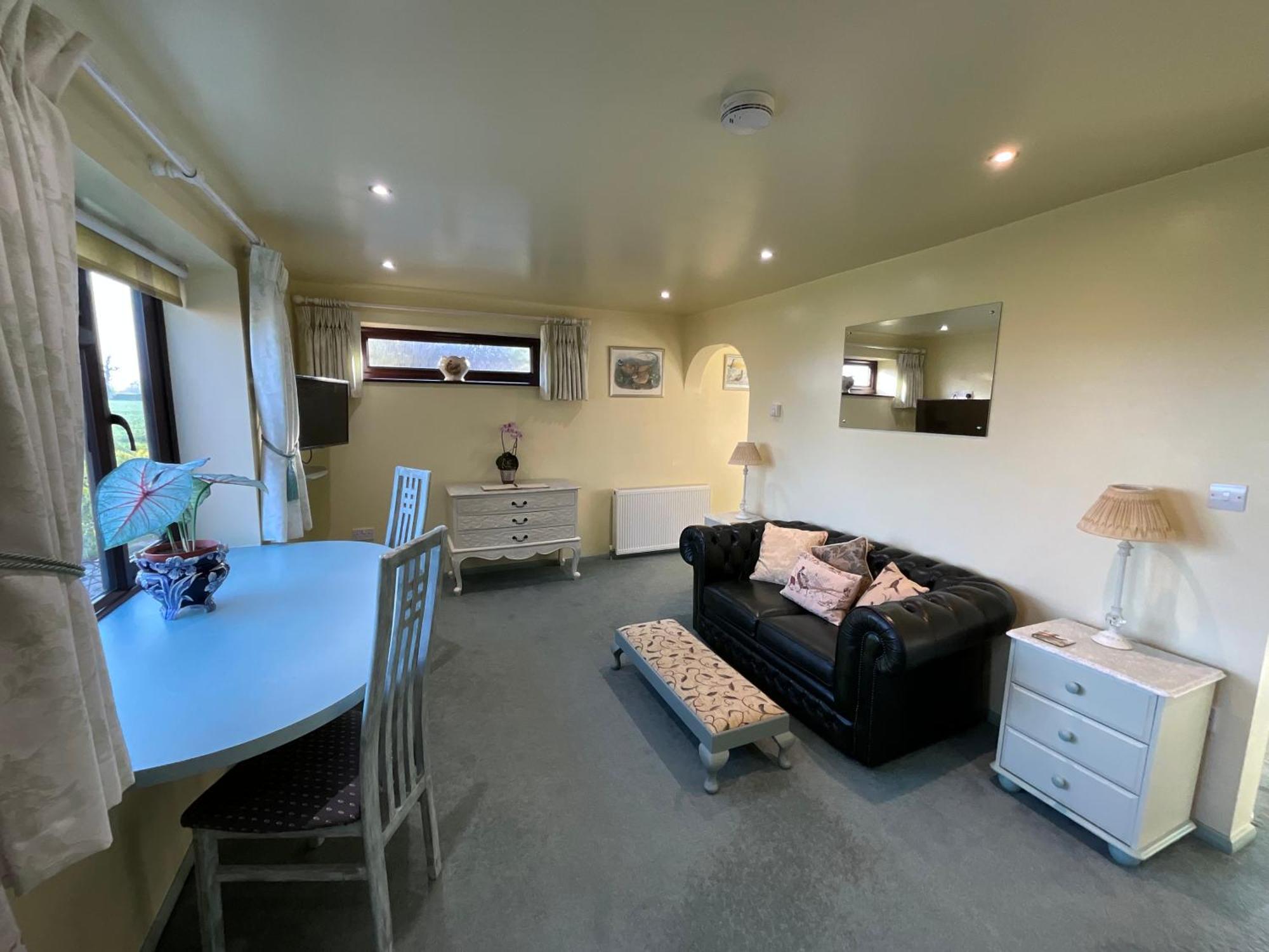 Pheasant Suites Colchester Buitenkant foto