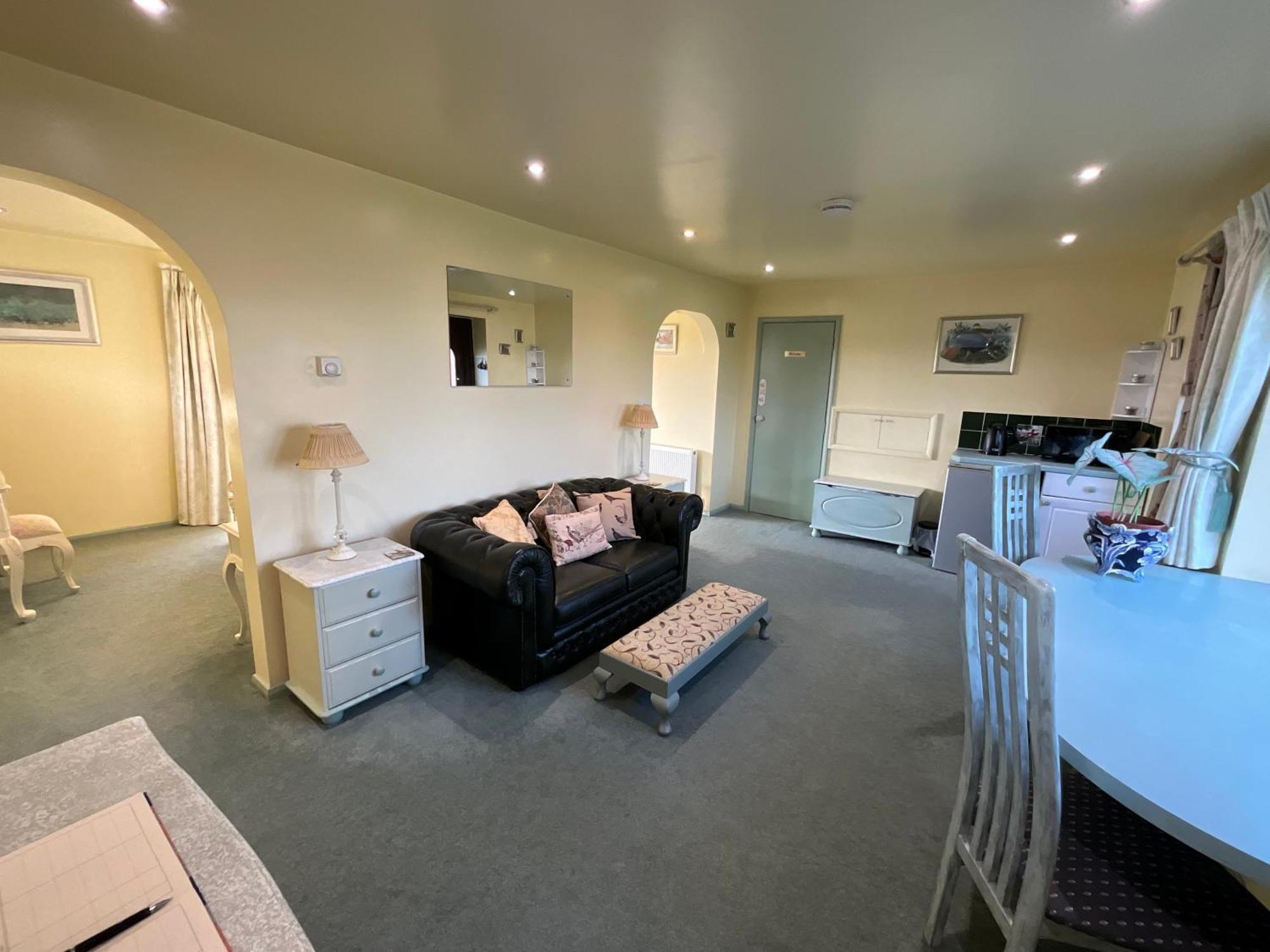 Pheasant Suites Colchester Buitenkant foto